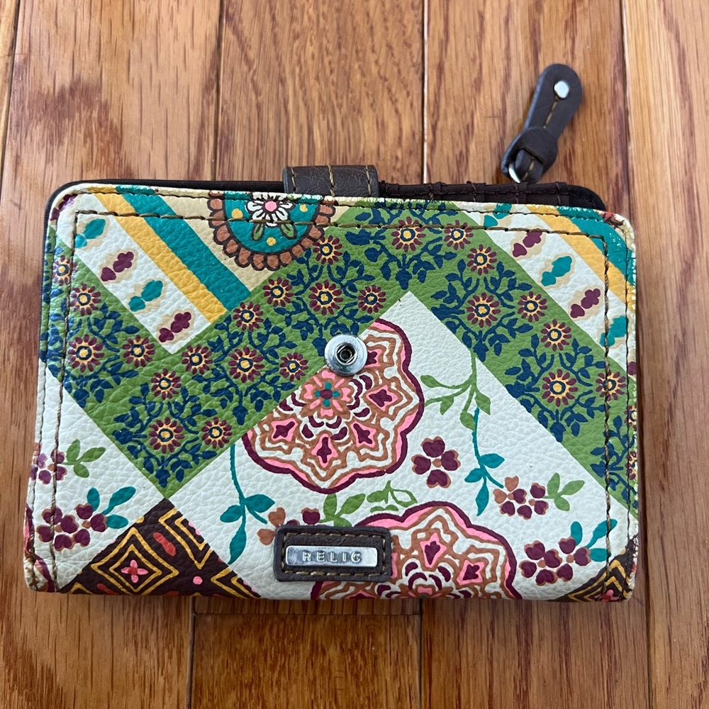 Relic BOHO Wallet - Picture 2 of 5